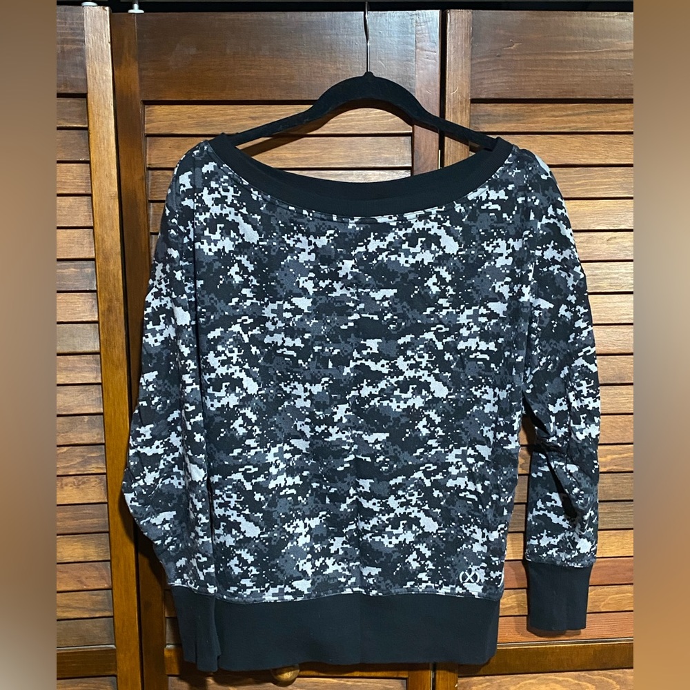 2xist Digital Camouflage Camo Pullover Sweatshirt Size Small